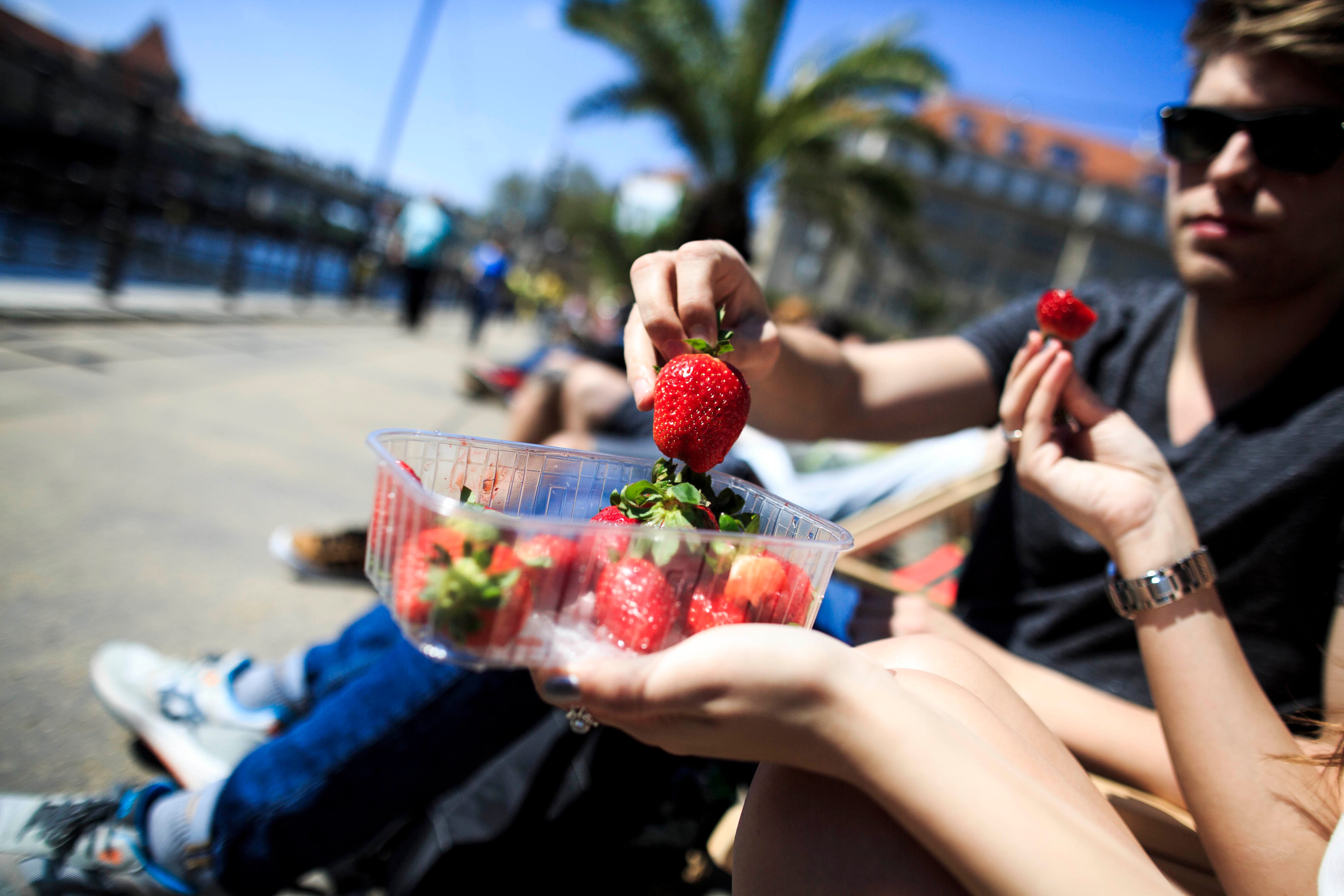 Eating strawberries and other fruits and vegetables listed as a part of the portfolio diet can help people lower their cholesterol and risk for heart disease. The diet was created in 2003