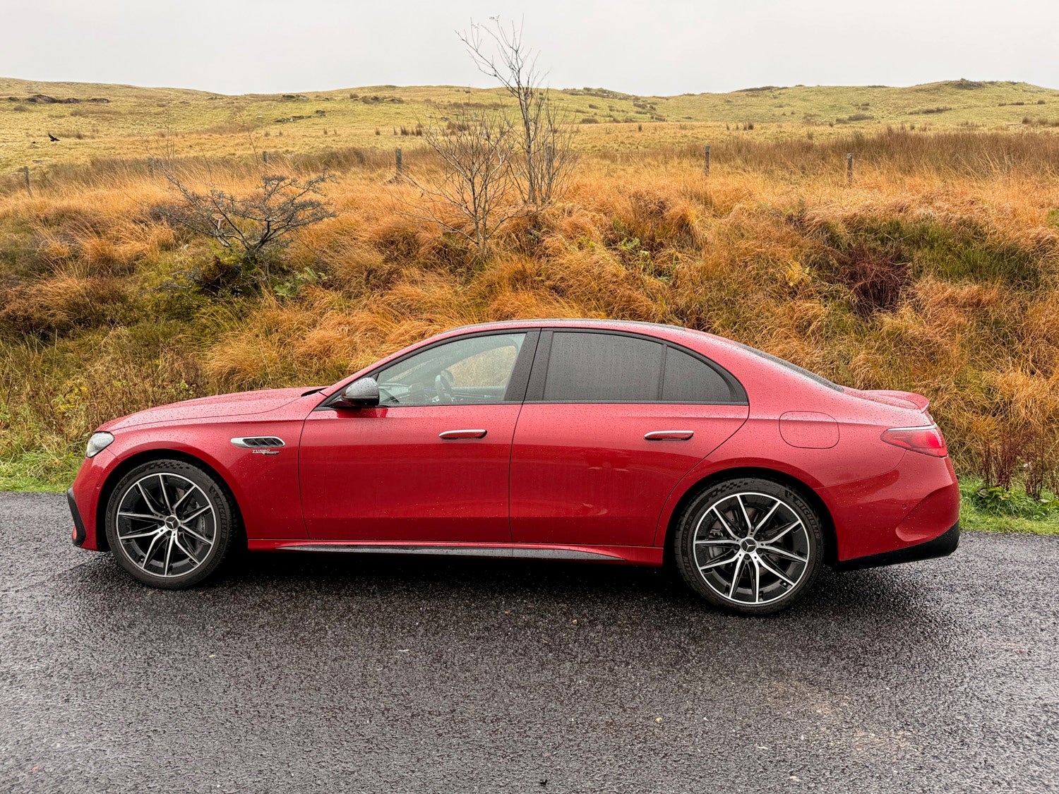 If you need extra room, it can also tow a trailer weighing up to 2.1 tonnes