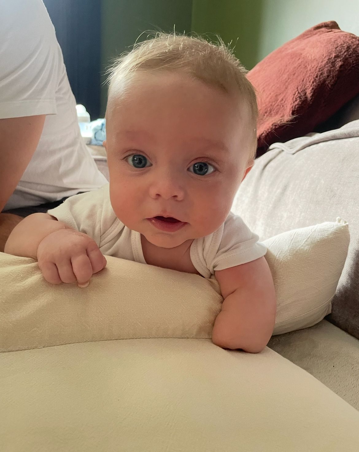 Ezra má kontroly každé tři měsíce