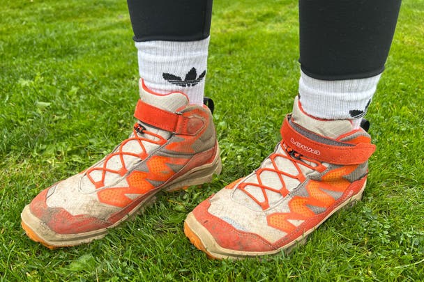 best kids walking boots indybest review Lowa maddox pro GTX mid vic jr boot