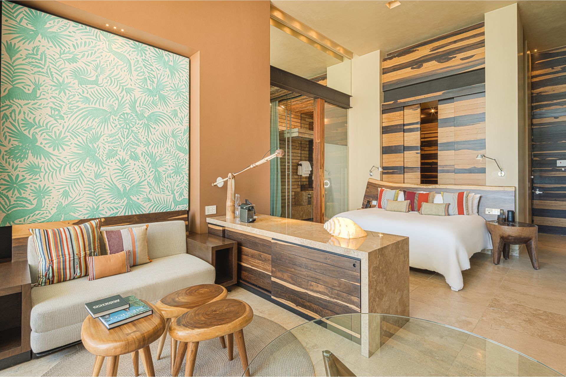 You’ll find king-size beds in La Casa de la Playa suites