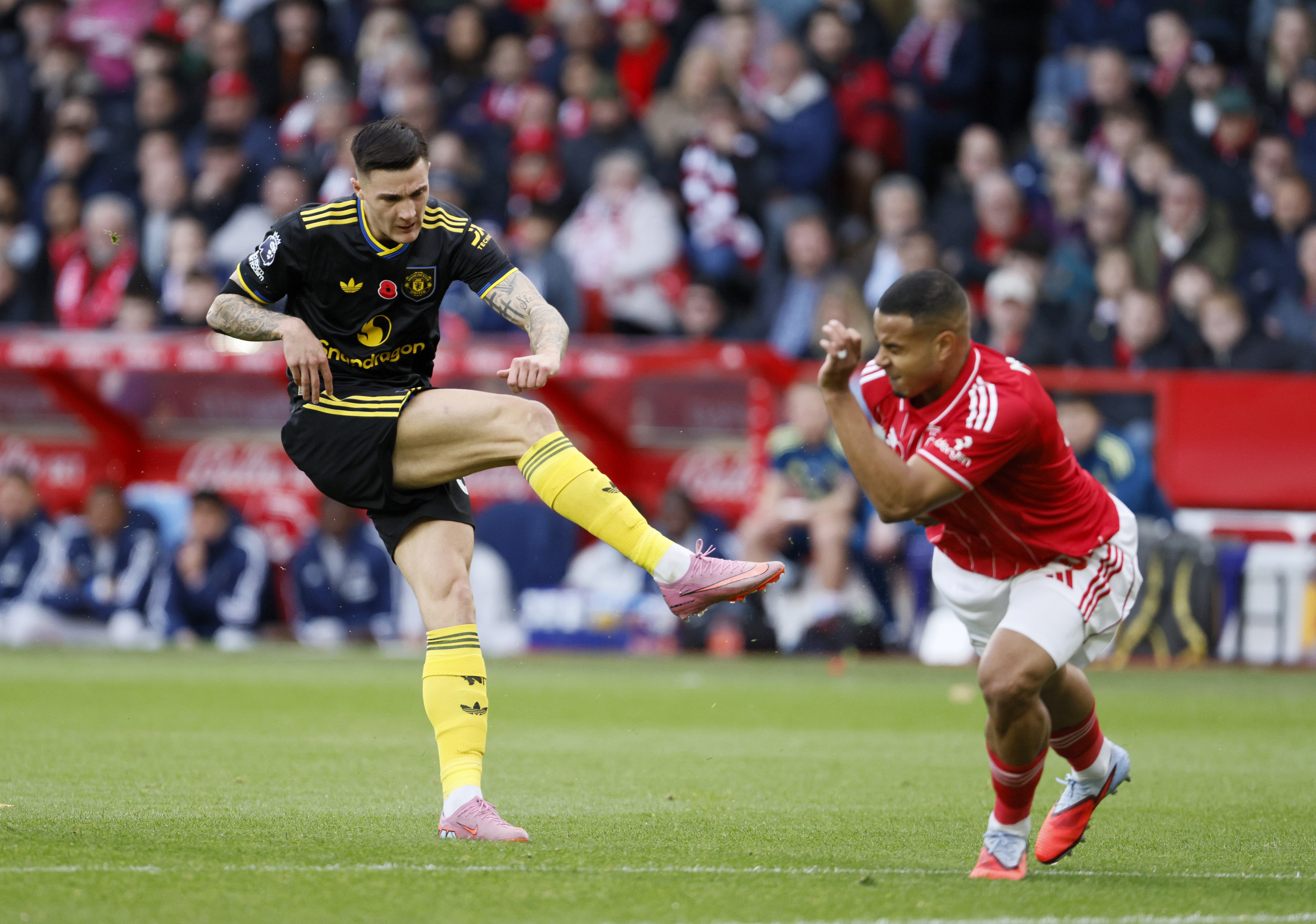 Ruben Amorim backs ‘control freak’ Benjamin Sesko after Gary Neville criticism