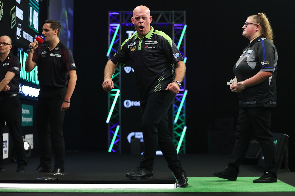 Michael van Gerwen beat Beau Greaves (Kieran Cleeves/PDC)