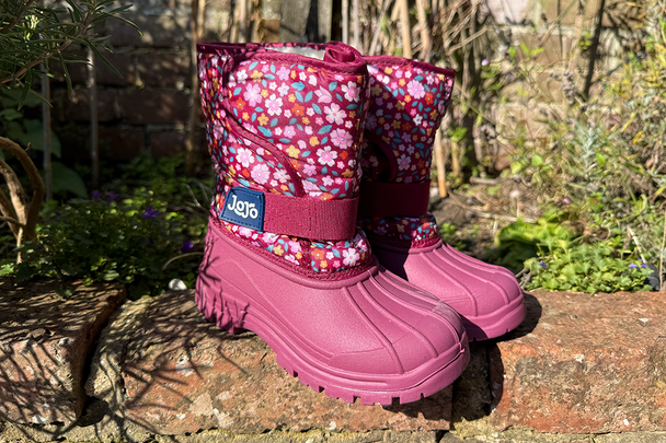 Best kids snowboots Indybest review JoJo Maman Bebe alpine snow boots