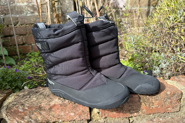 Best kids snowboots Indybest review Vivobarefoot tracker snow boot
