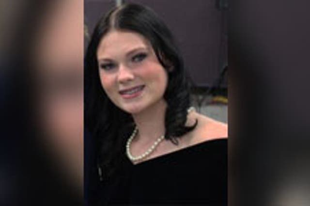 <p>Straight-A student Anna Kepner, 18, was aboard the Carnival Horizon ship traveling from Miami to the Caribbean when she died</p>