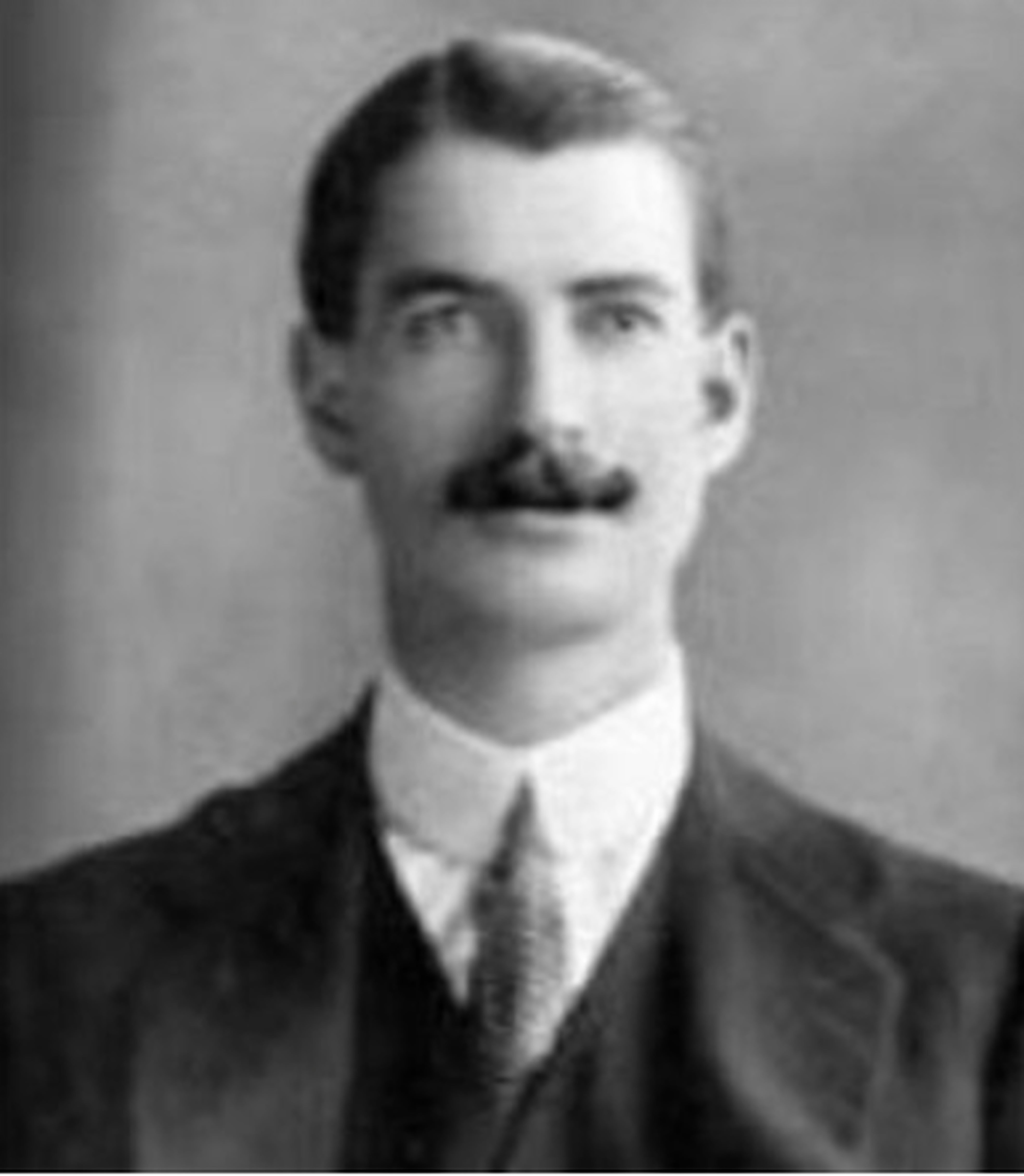 Lt Hunter, a keen golfer from Edinburgh, died aged 36 after he was fatally wounded taking part in an attack on Bellewaerde Lake near Hooge