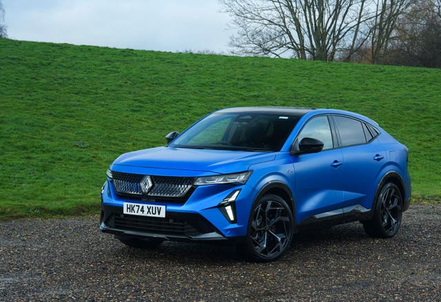 <p>When it comes to styling, the Renault Rafale is haute couture</p>