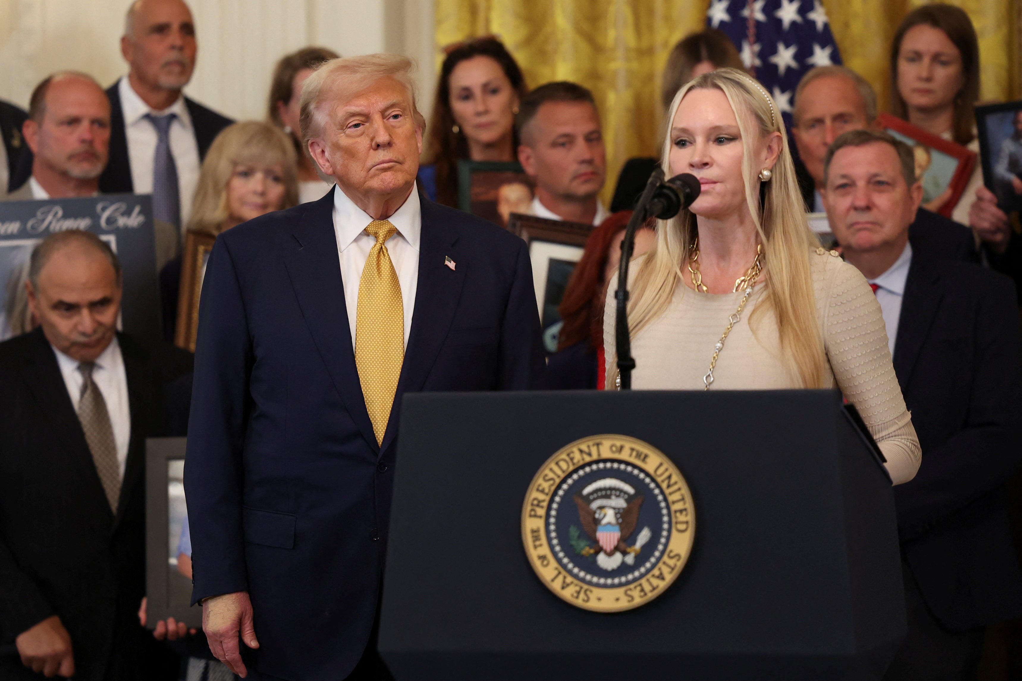 Jackie Siegel speaks about the overdose deaths of her daughter and sister at the White House