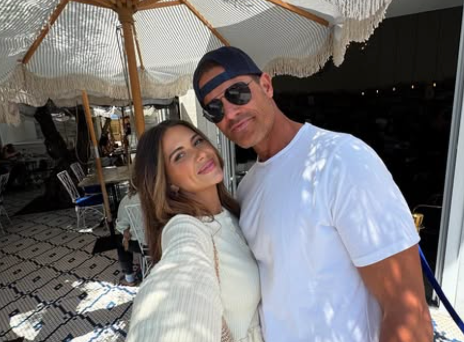 Demi e Bret Engemann se casaram em abril de 2021