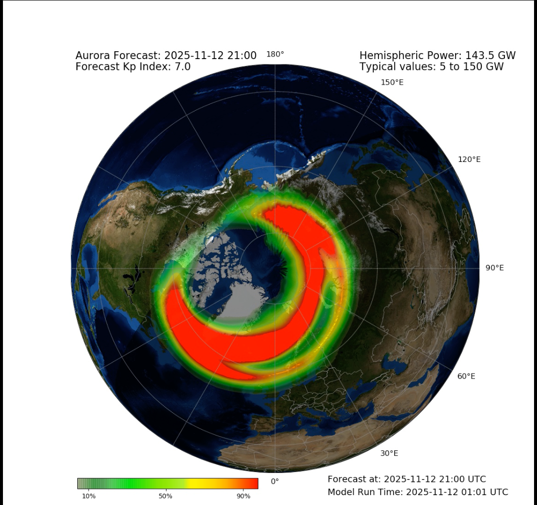The Met Office aurora forecast for the Northern hemisphere showed a strong chance of the light spectacle appearing across the north of the country