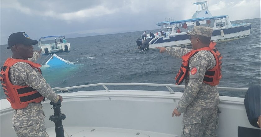 The Dominican navy were called out to Bay of Samana where the boat was capsizing