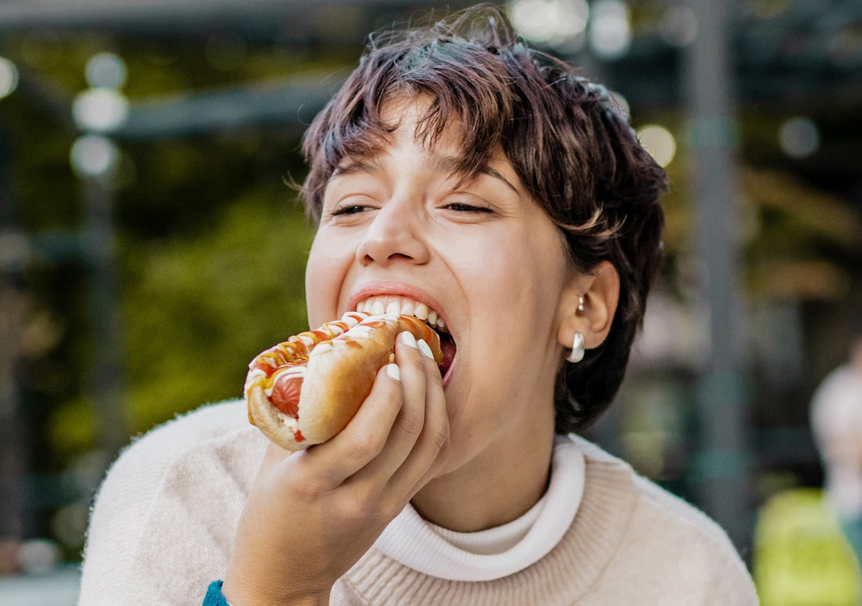 Hořčice je po desetiletí oblíbeným americkým kořením. Ale není to jen chutné, ale také pomáhá chránit naše zdraví