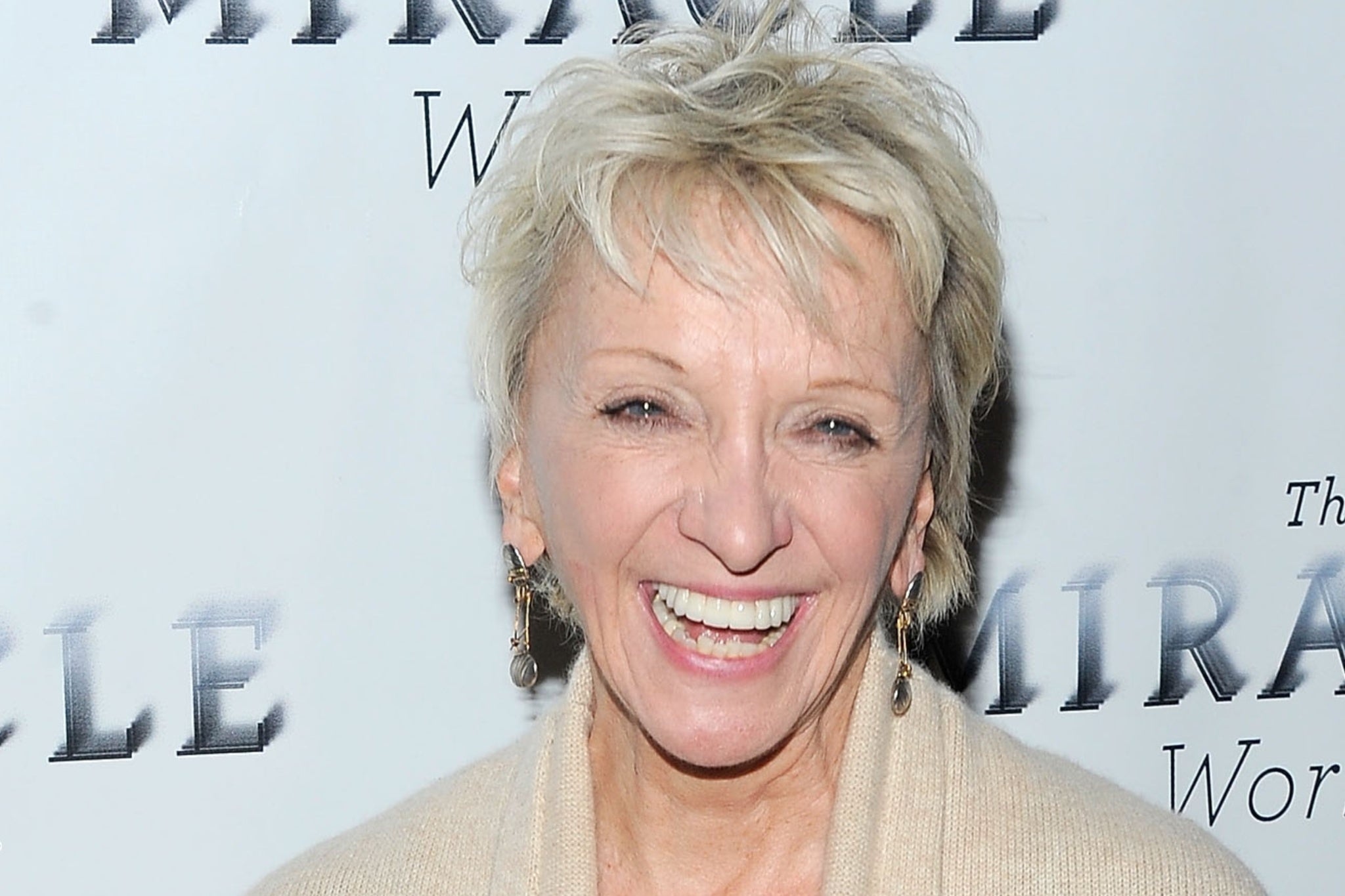 Elizabeth Franz died after severe reaction to cancer treatment, according to her husband