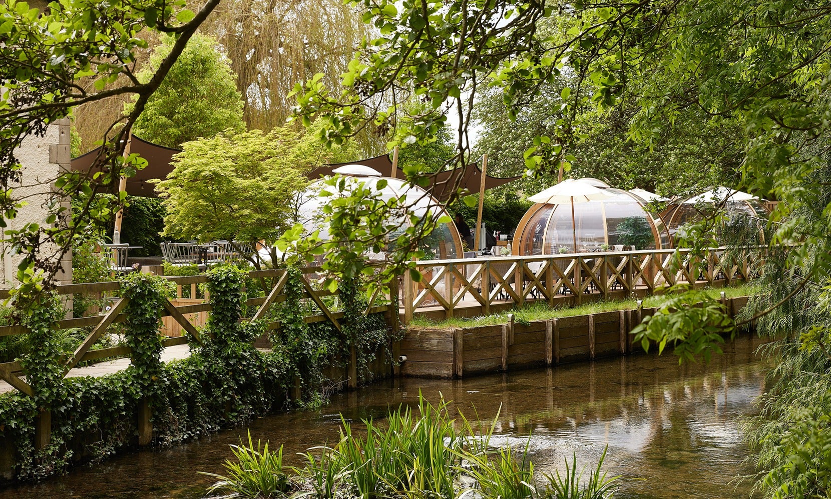 The Riverside Terrace can be enjoyed in both summer and winter thanks to the domes
