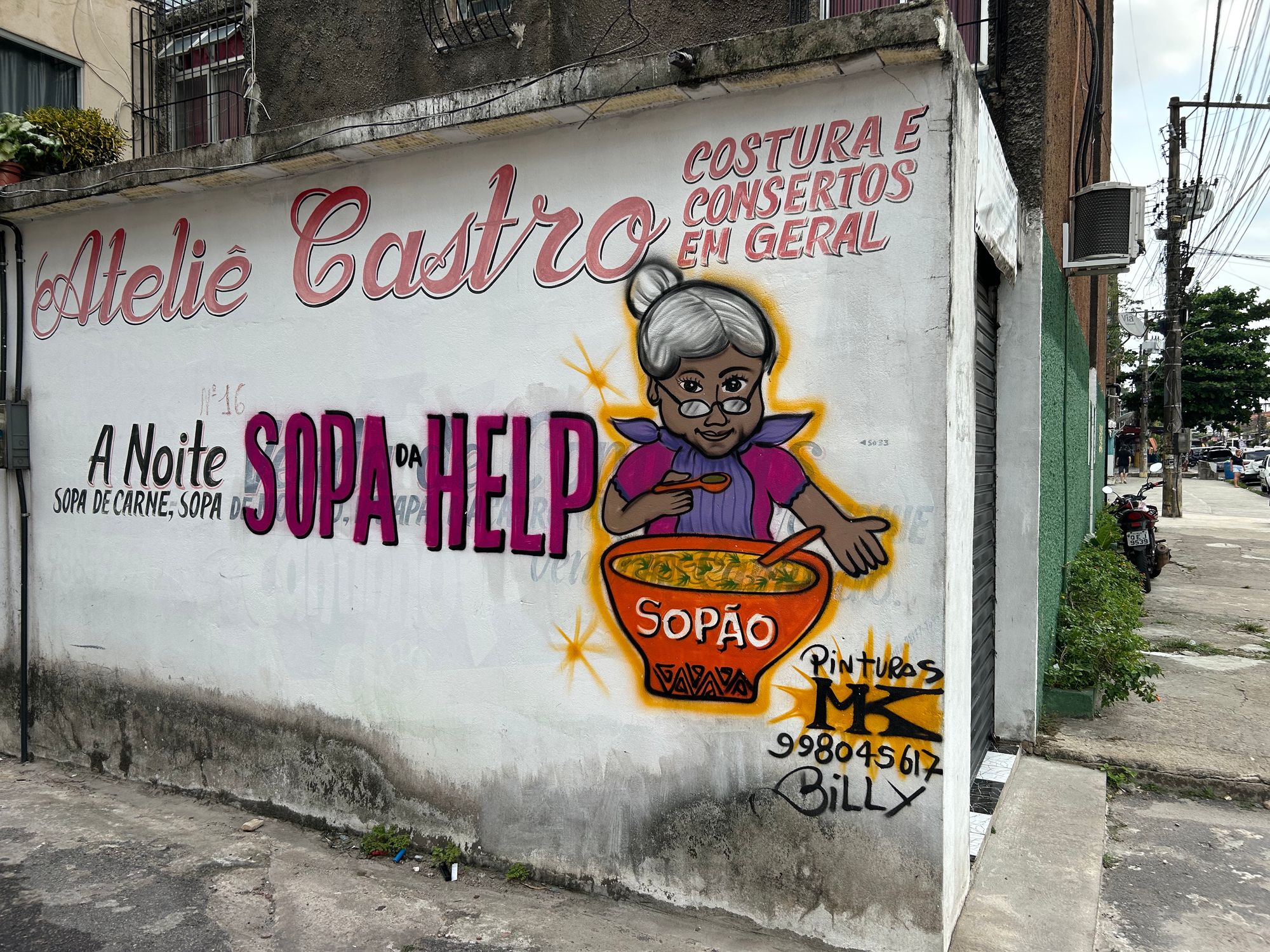 More street art in one of the baixadas in Belém