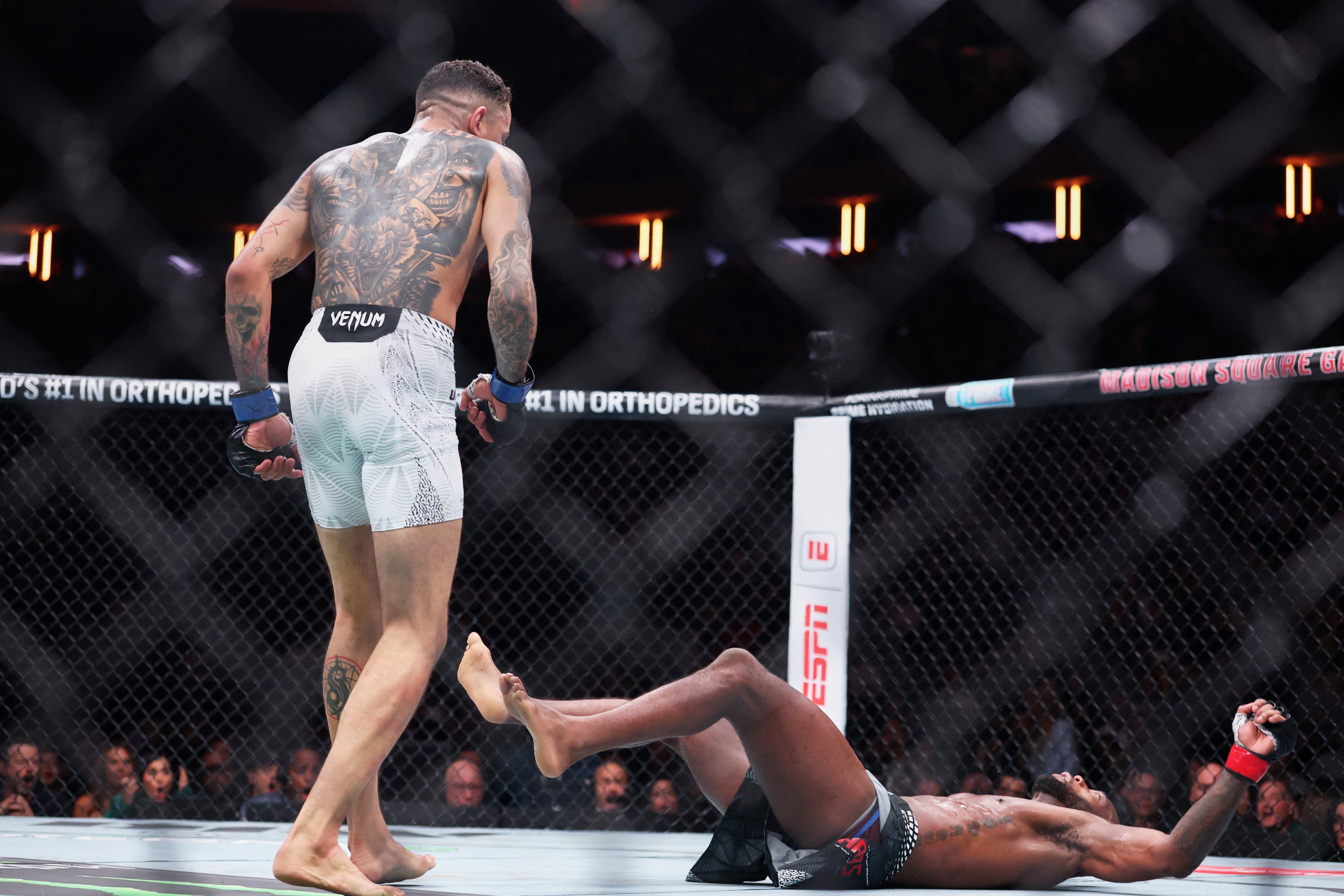 Carlos Prates dealt Leon Edwards his first UFC knockout