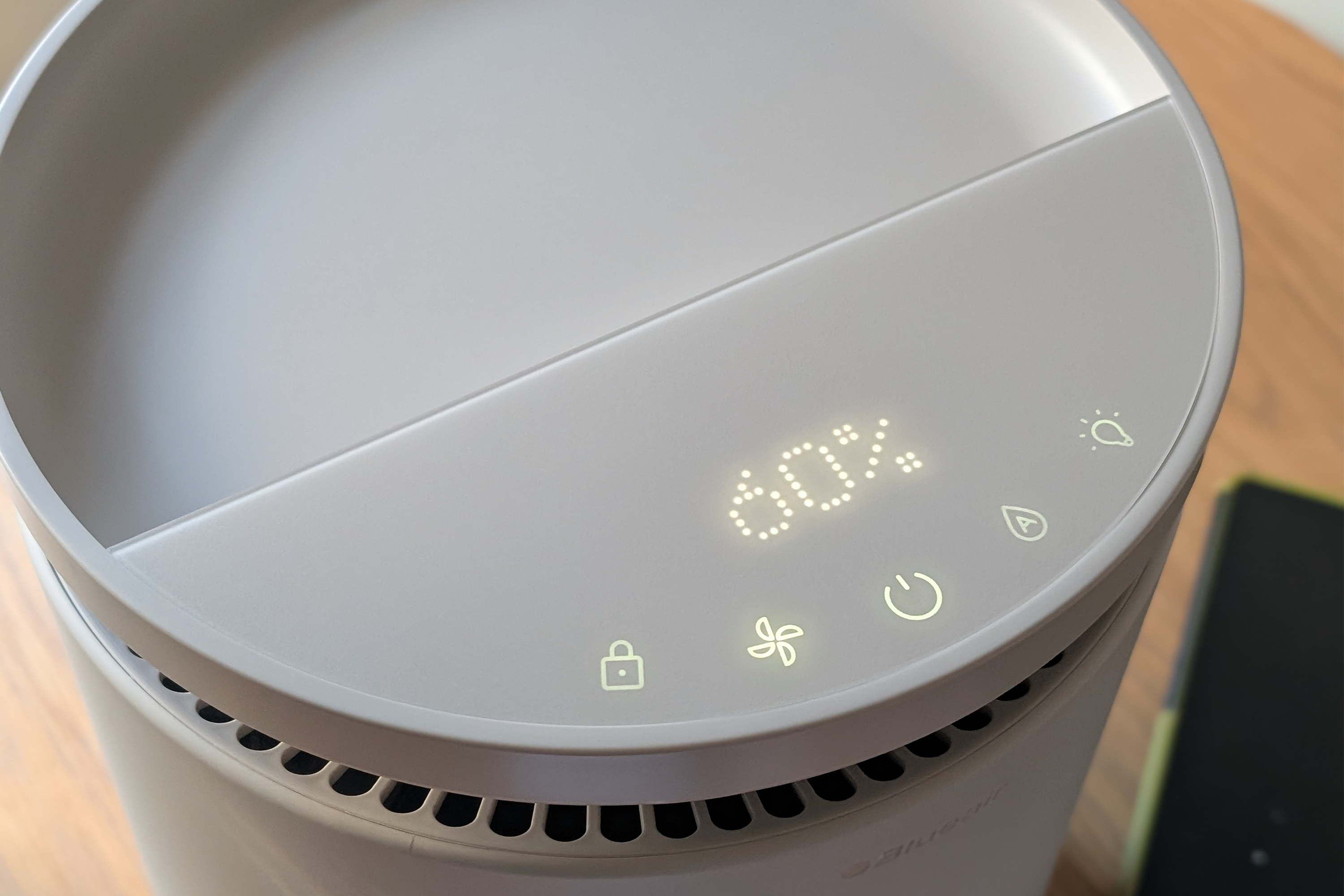 I put the performance of each humidifier head to head