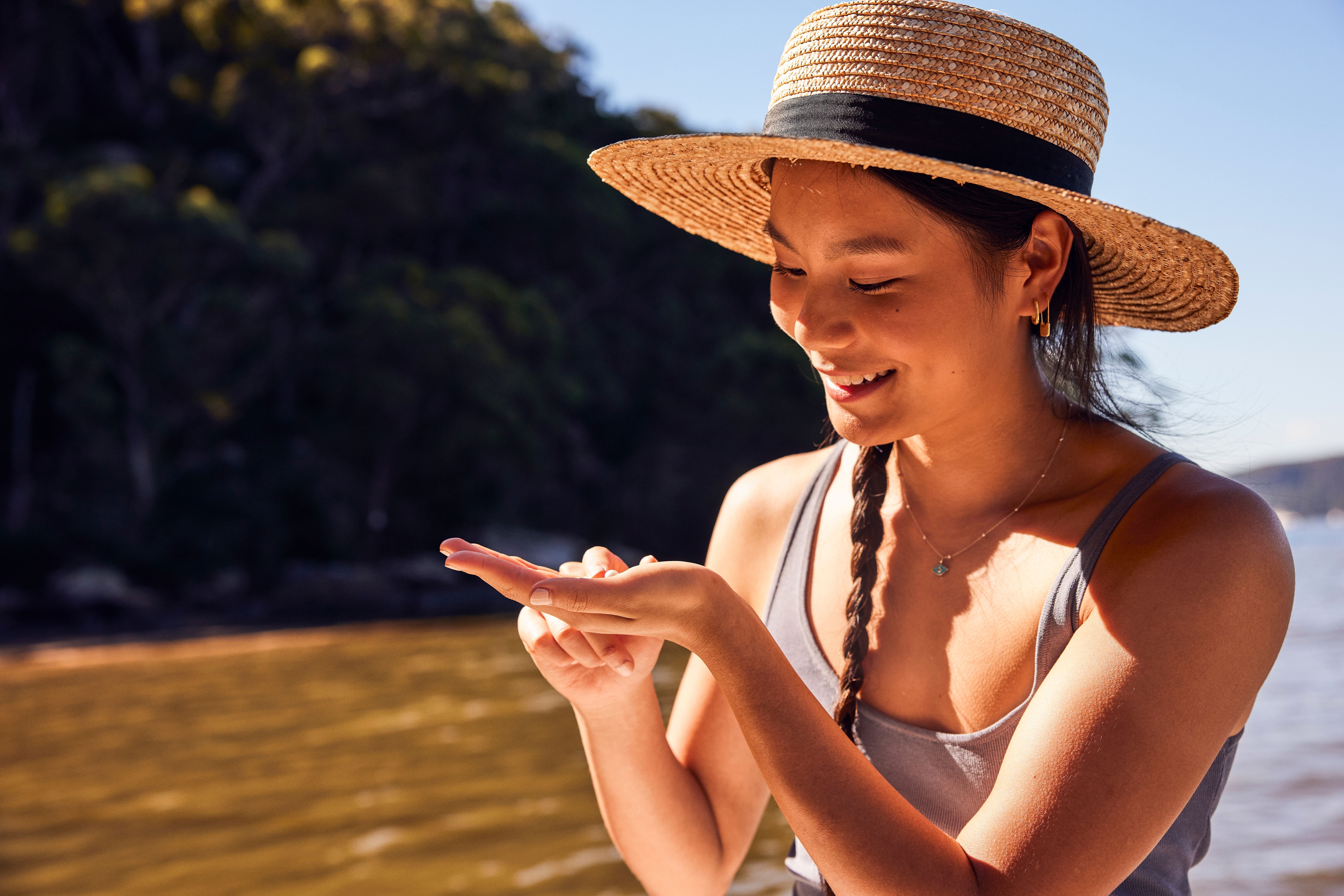 At the Broken Bay Pearl Farm, you can feast on oysters and learn about pearl cultivation
