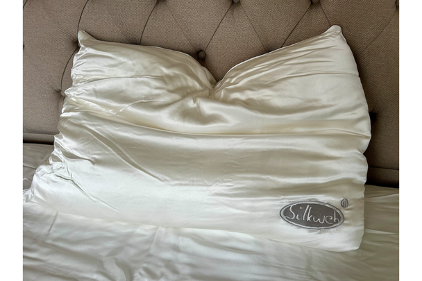 best silk bedding indybest review Silkweb 100% pure Mulberry silk pillow