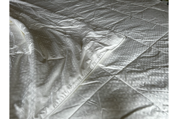 best silk bedding indybest review m&s Mulberry silk 6-7 tog duvet