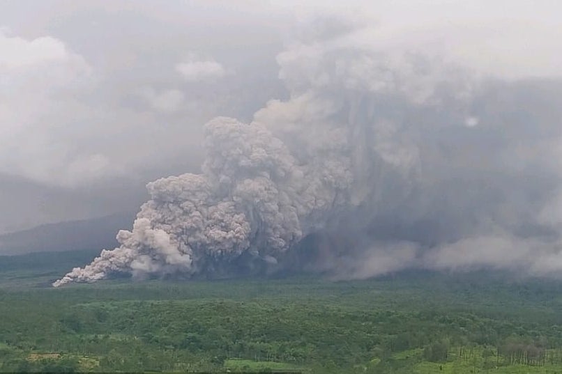 <p>Mount Semeru releases volcanic materials during an eruption in Lumajang, East Java </p>