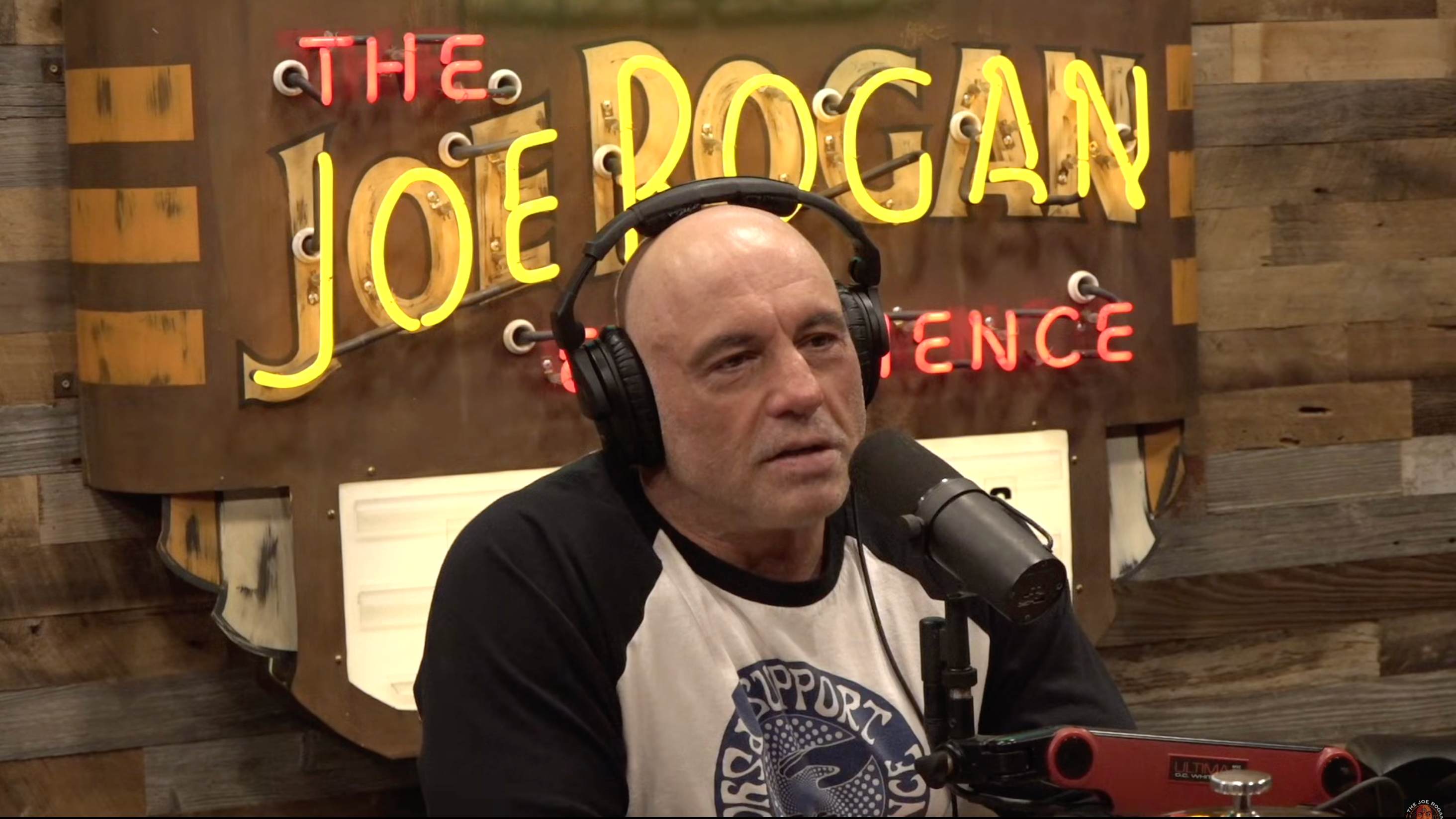 Podcaster Joe Rogan atrai um grande público