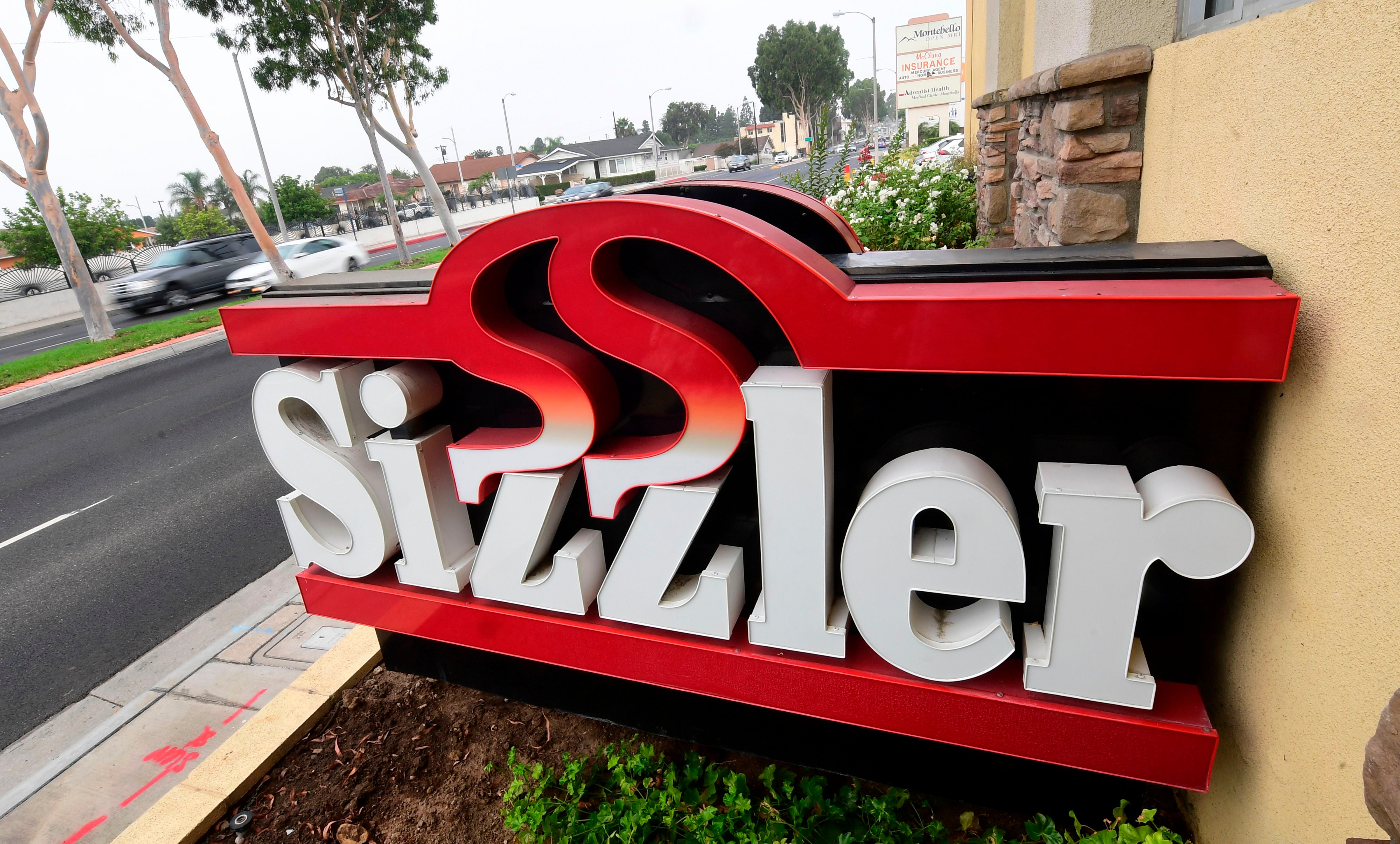 Sizzler, a chain steakhouse that was popular in the 1990s, has returned as nostalgia fuels the rebirth of yet another brand