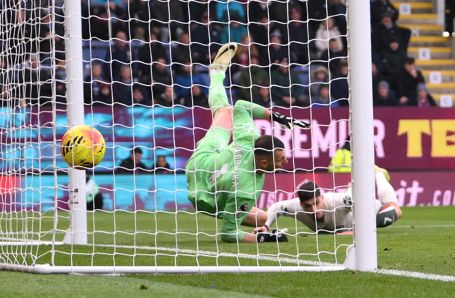 Pedro Neto’s diving header put Chelsea in front (Gary Oakley/PA).