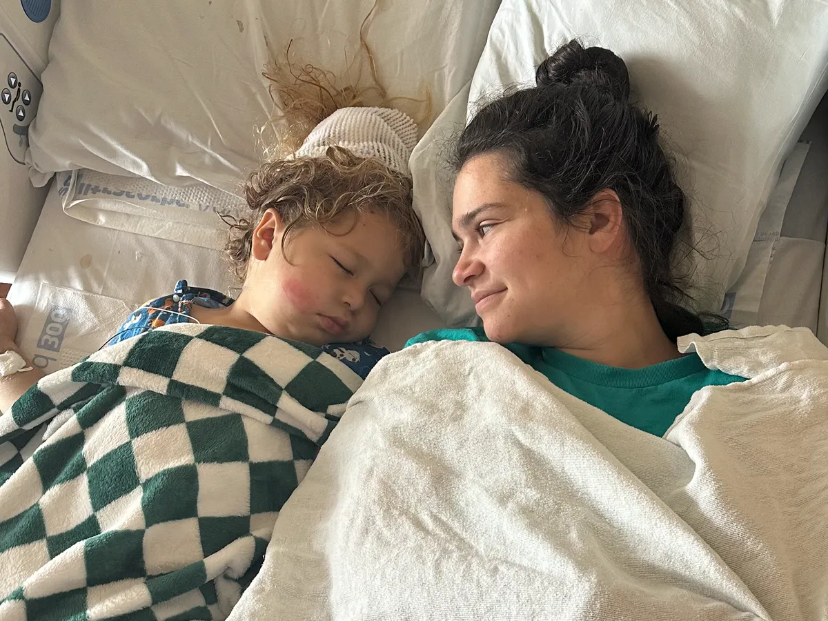 An Oregon mother and her four-year-old son are both undergoing cancer treatment after they received their diagnoses on the same day