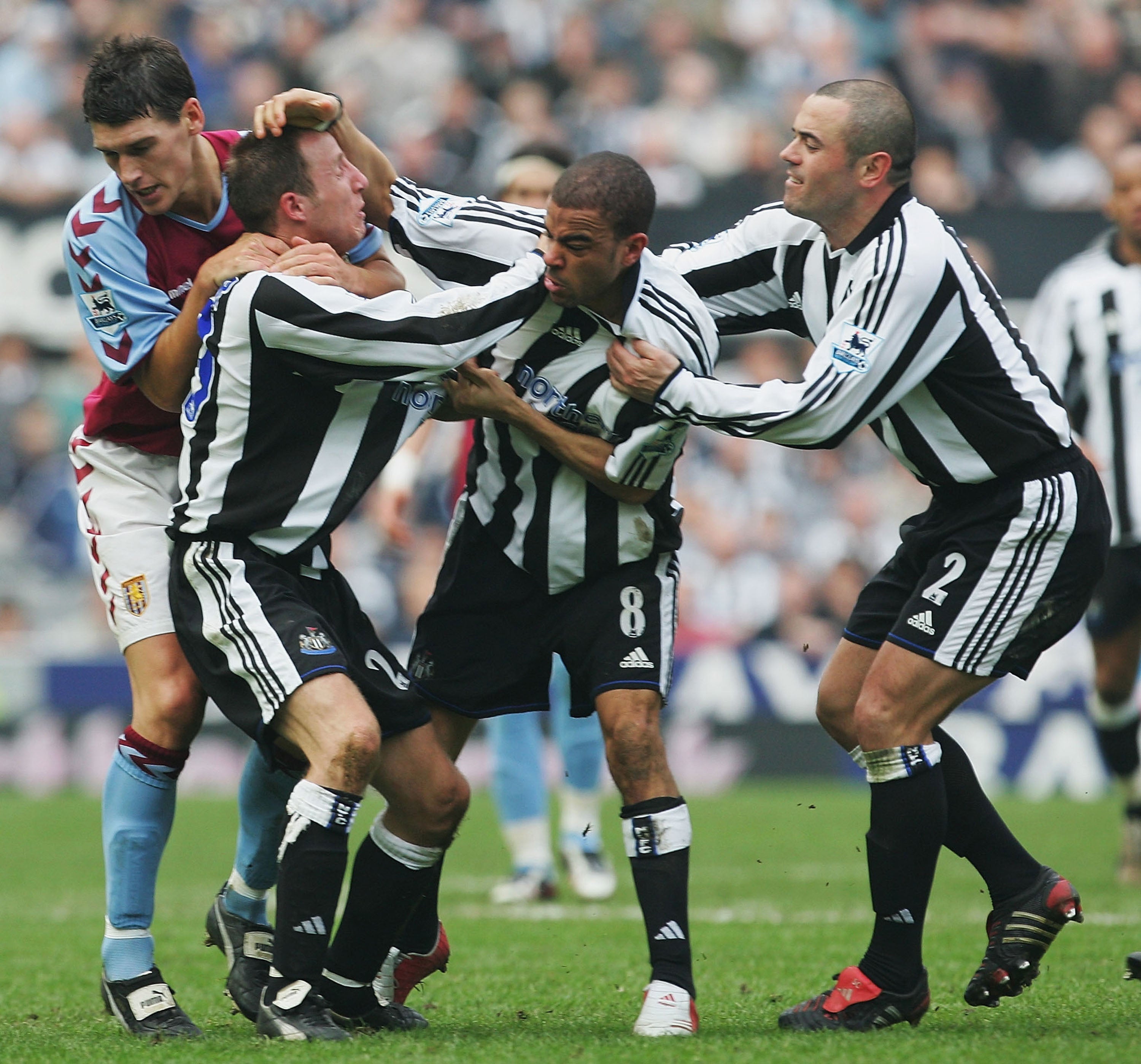 Bowyer and Dyer came to blows towards the end of a 3-0 home defeat by Aston Villa in April 2005