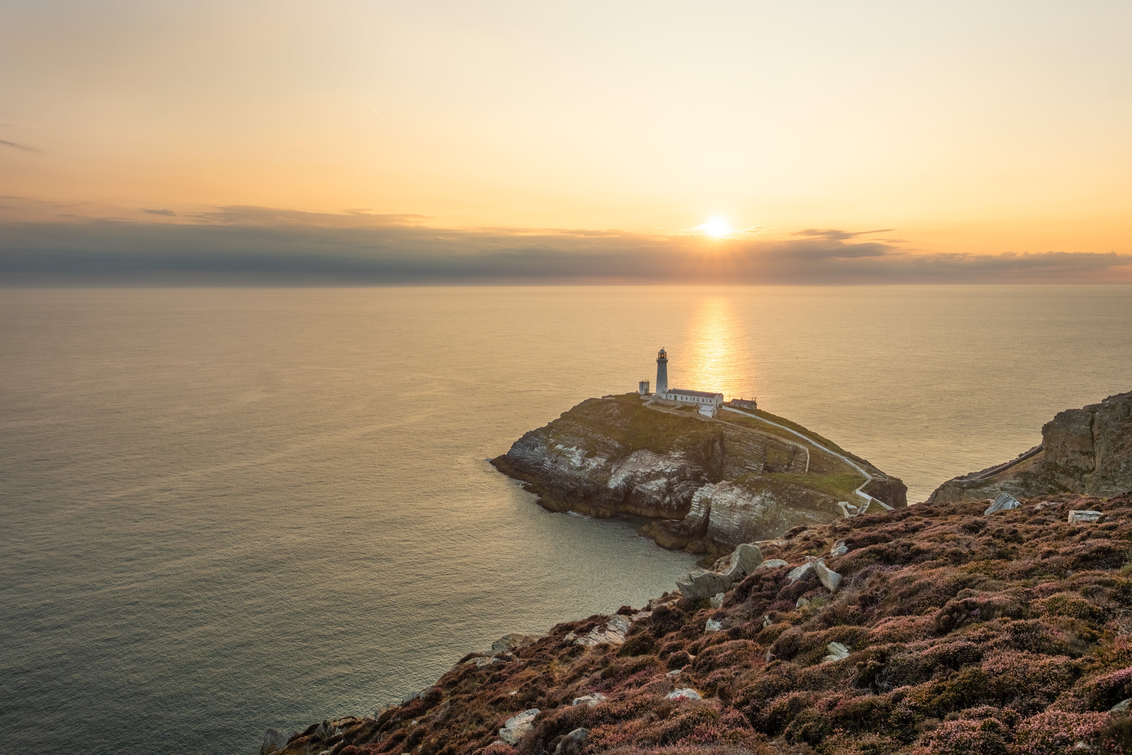 <p>Escape the rush of everyday life on a meditation retreat</p>