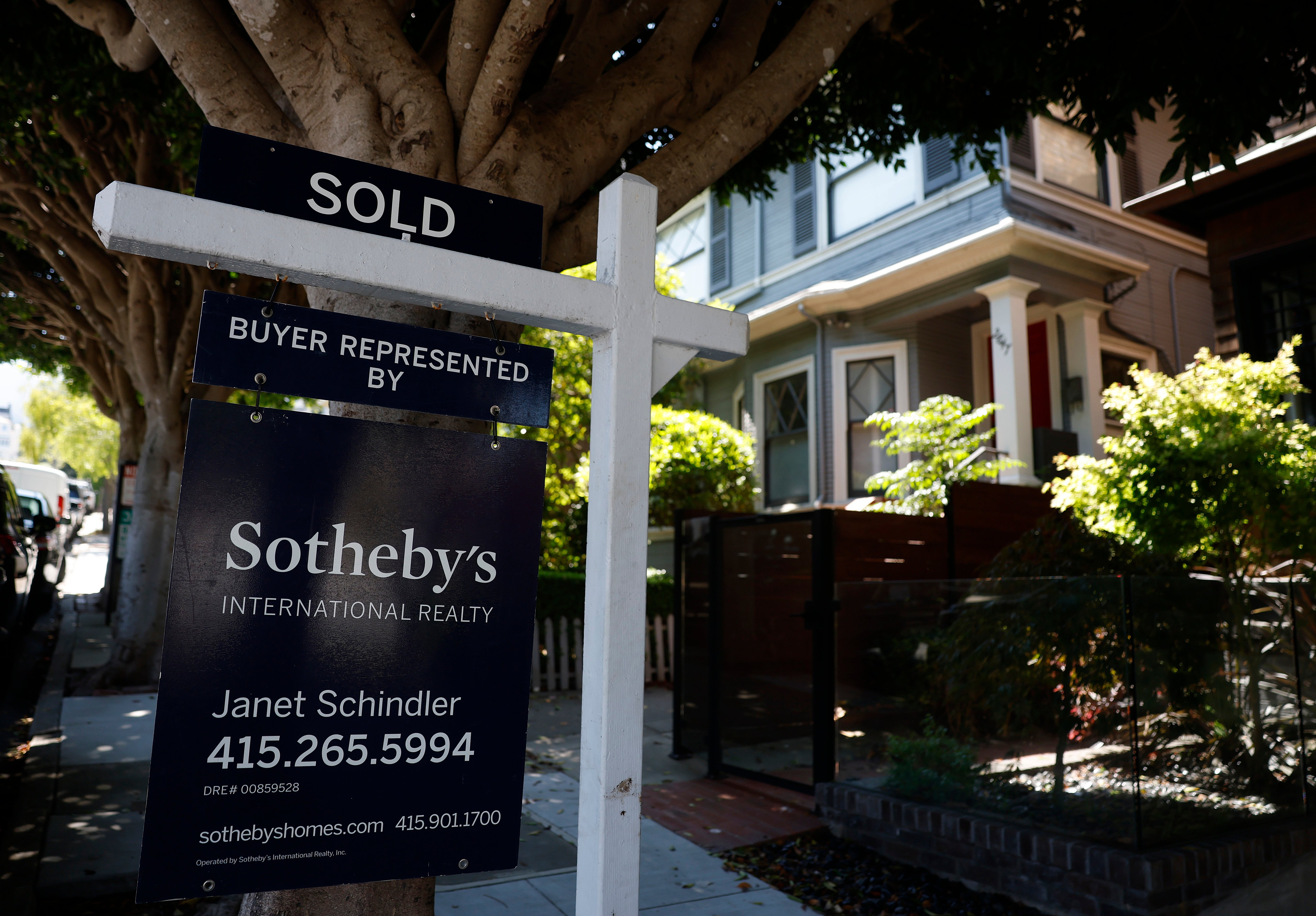 There are 36.8 percent more sellers than buyers nationwide, but that doesn’t mean prices are falling.