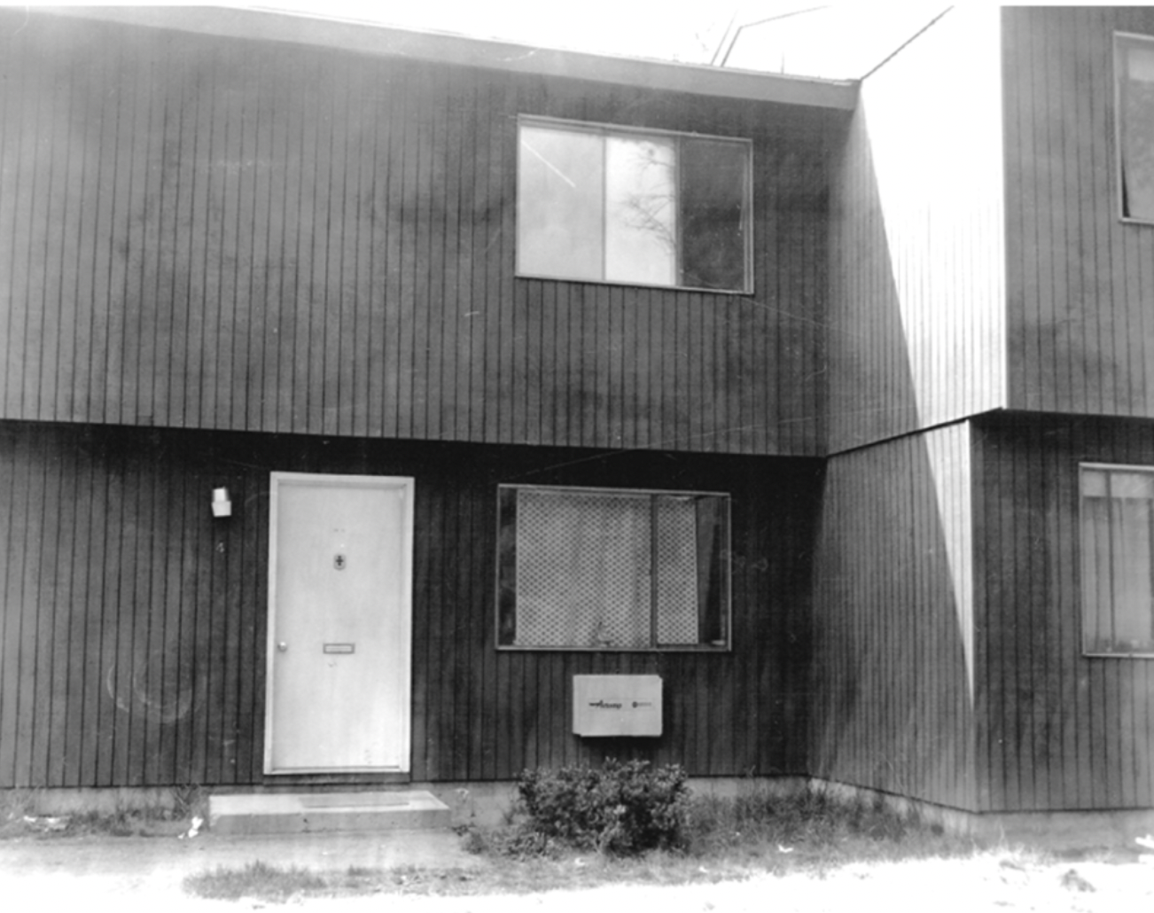 On May 19, 1975, Judy Lord had joined a group of neighbors, including Gable’s wife Linda Gable, for a game of volleyball behind her apartment building (pictured in 1975). Hours later, she was dead