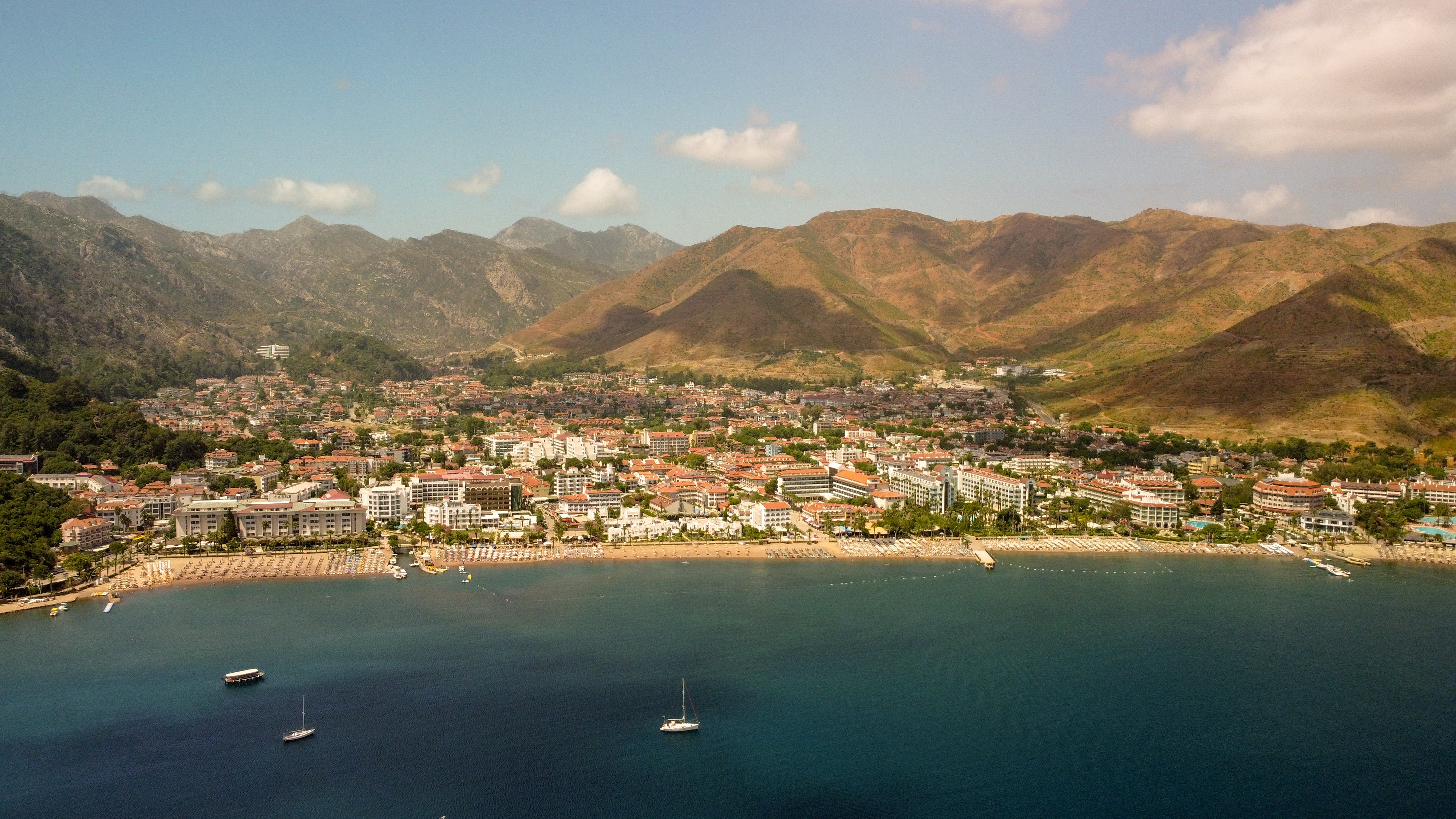 Martı Resort Deluxe Hotel is located in İçmeler Bay