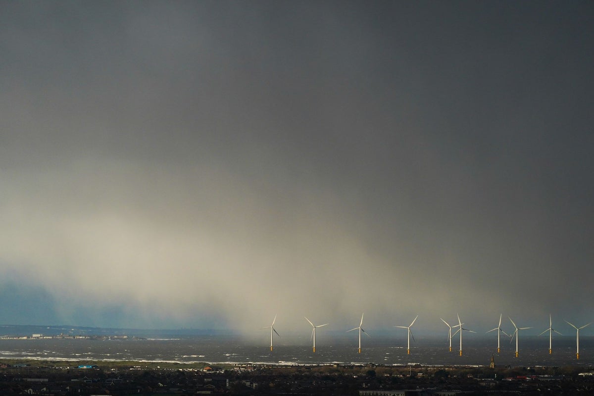 UK weather: Month’s worth of rain to fall in 24 hours as Met Office issues flood warnings