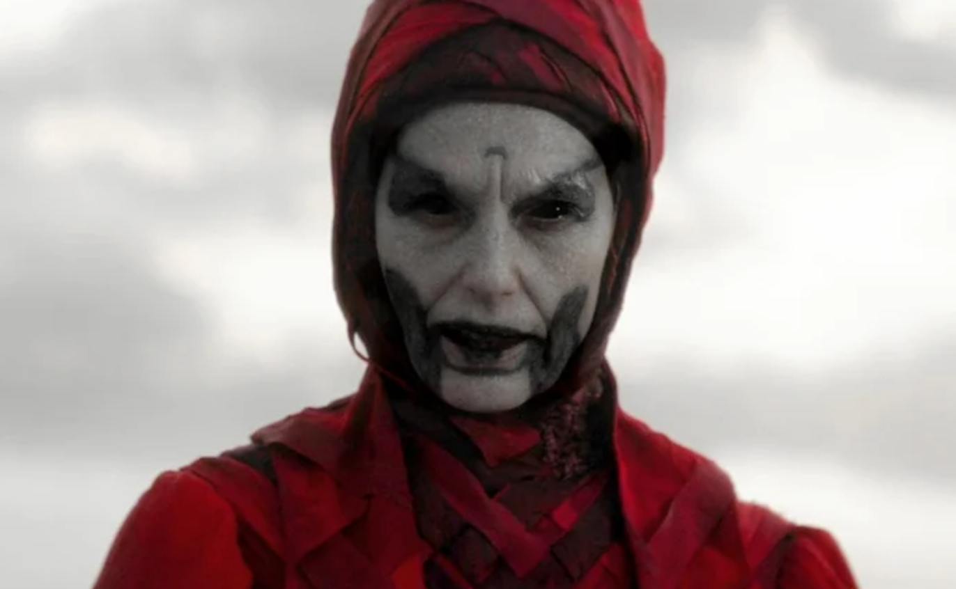 Claudia Black como Night Sister Klothow em 'Ahsoka'