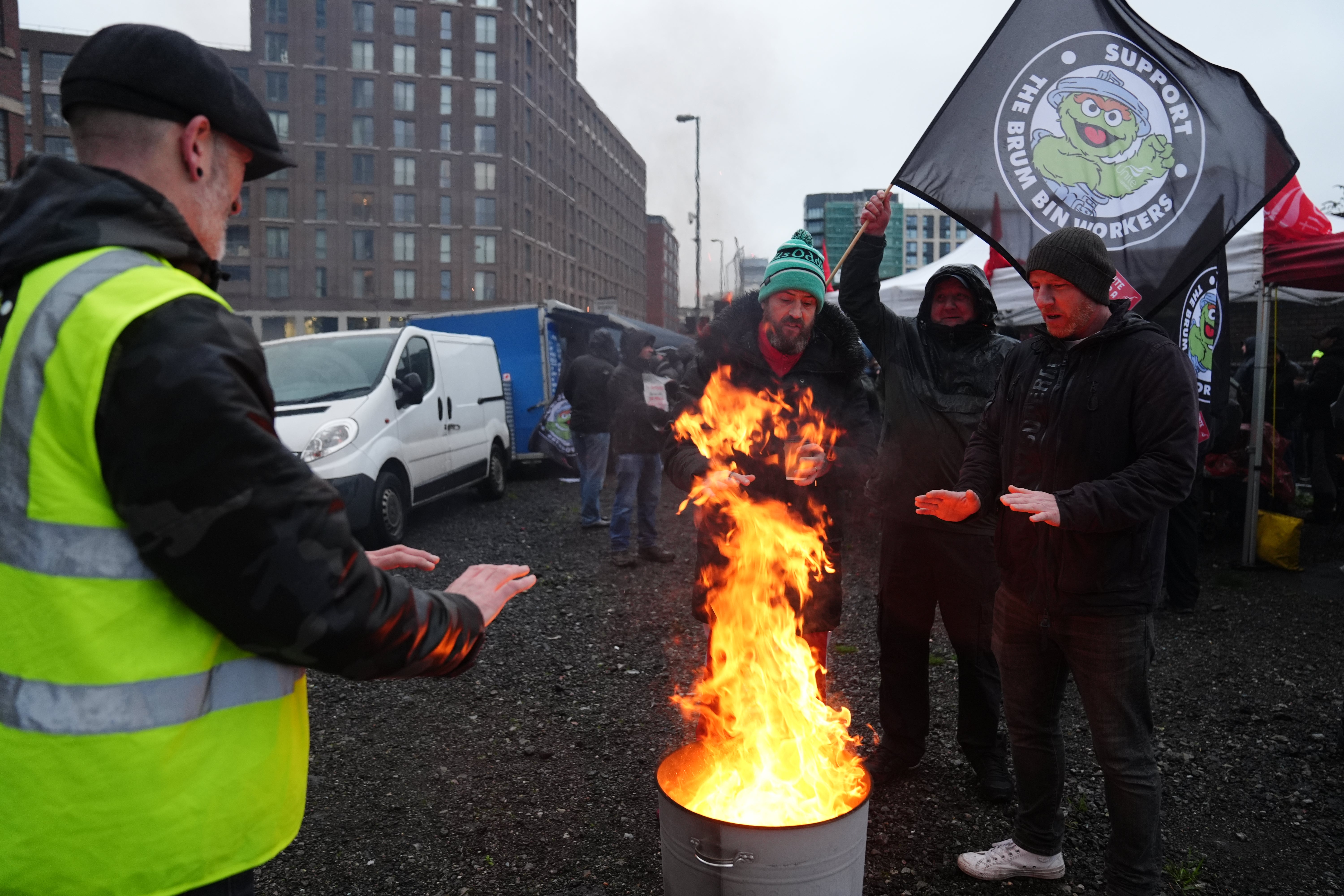 The Pershore Street picket line as Birmingham refuse workers stage a strike