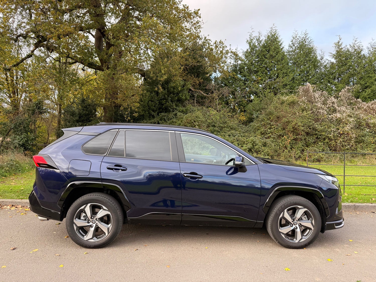 The suspension set-up smooths out all but the roughest road surfaces along the way