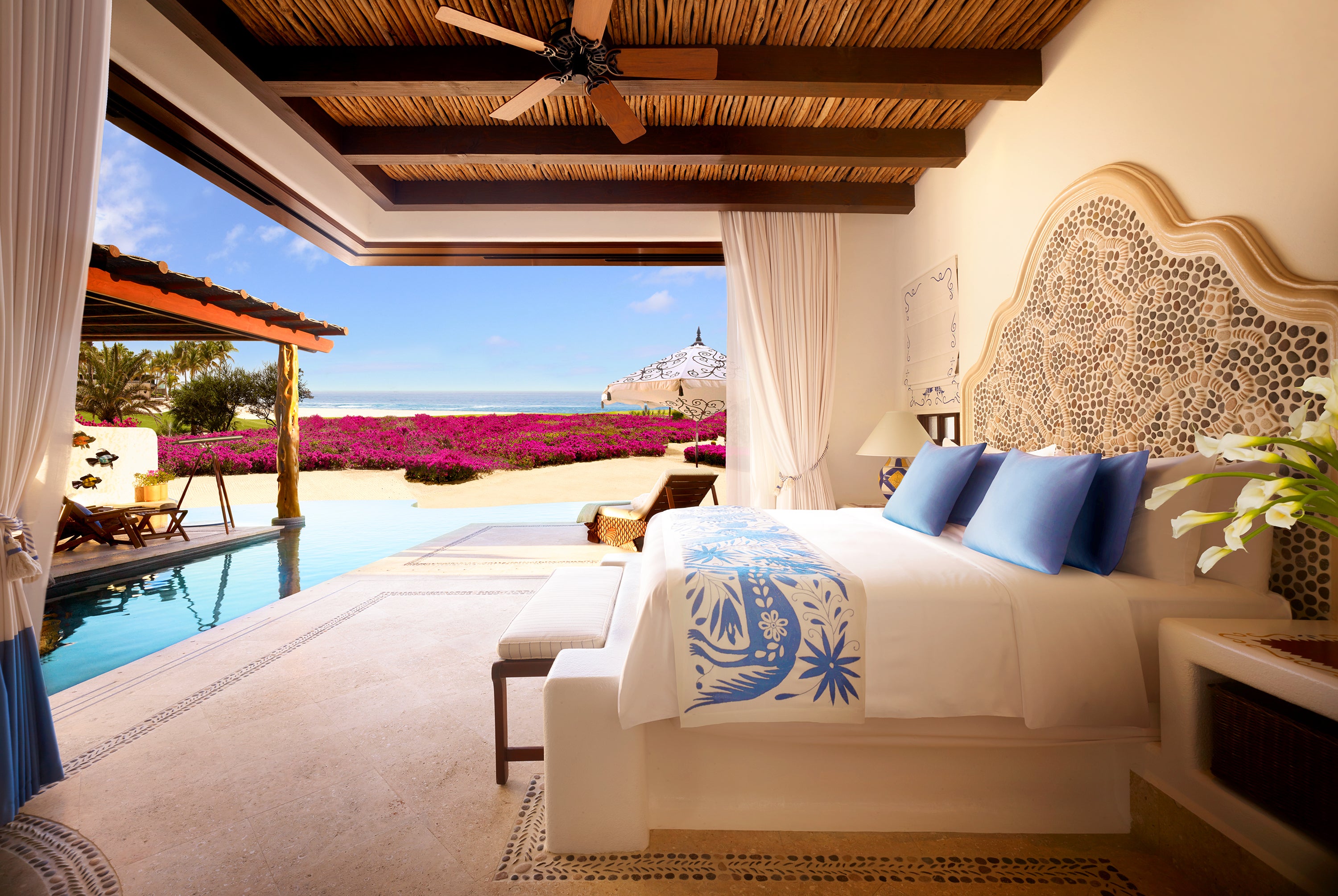 Wake up to views of the Cabo coastline when holidaying at Las Ventanas al Paraíso