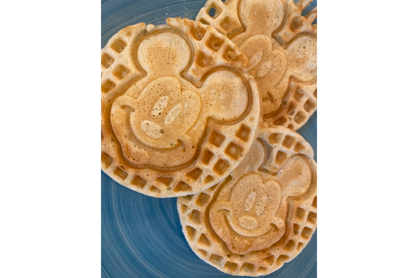 best white elephant gift indybest review Disney Dash multimaker mini maker system