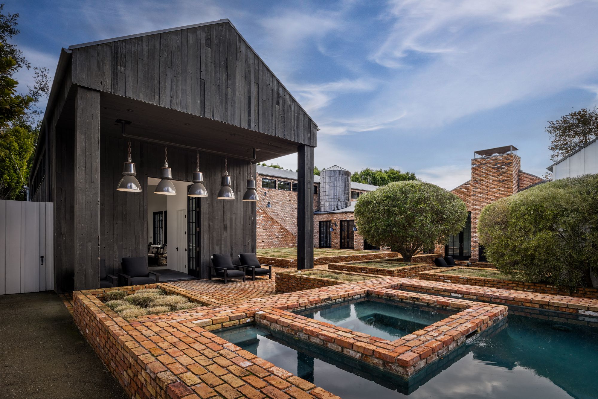 Китон је првобитно купио некретнину 2011. за 4,7 милиона долара