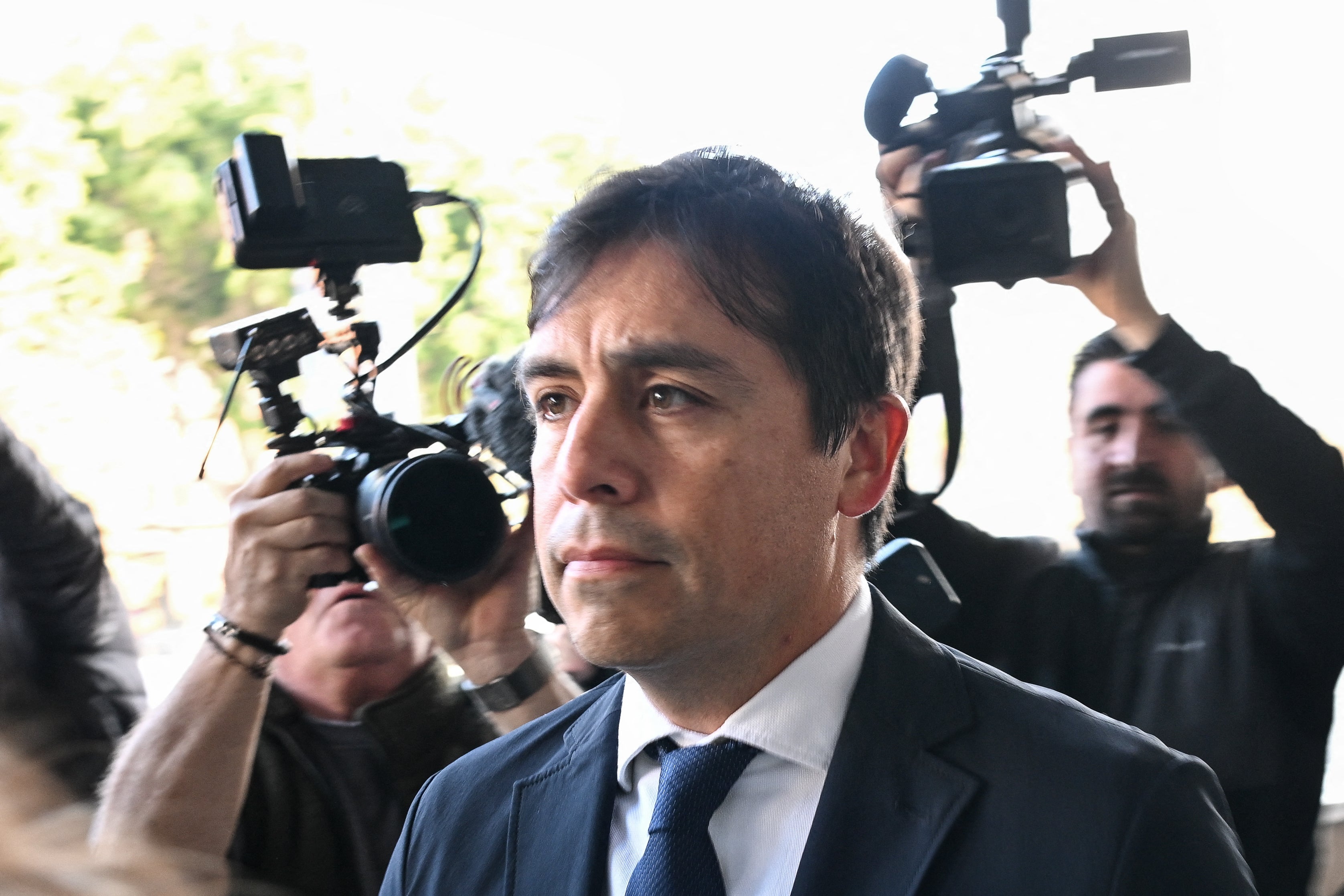 Salvador Plasencia, 44, que dirigia uma clínica de atendimento de urgência em Malibu, Califórnia, foi uma das cinco pessoas acusadas pelo governo federal pela morte de Perry, 54.