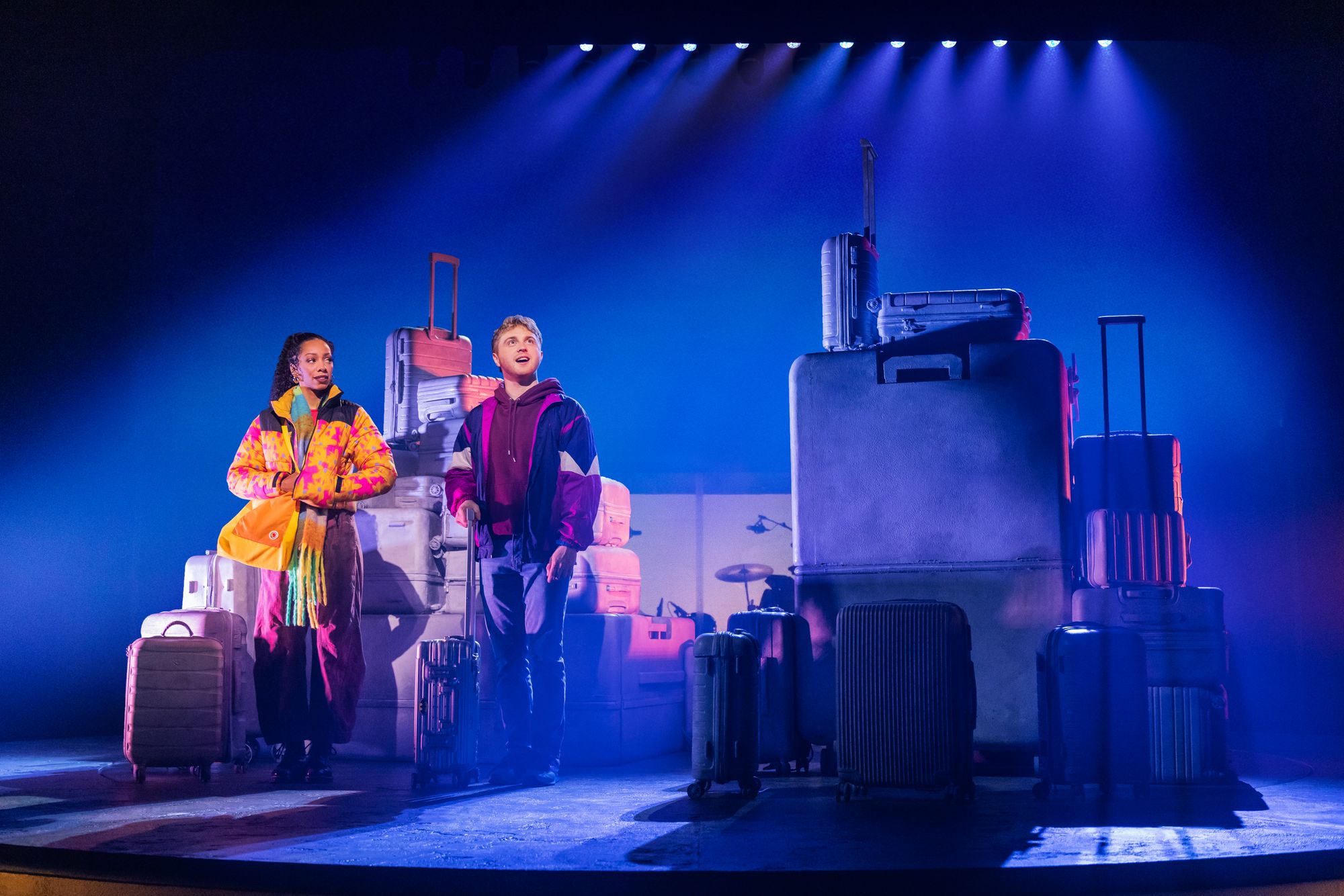 Кристијани Питс и Сем Тути у филму 'Два странца (Носите торту преко Њујорка)'