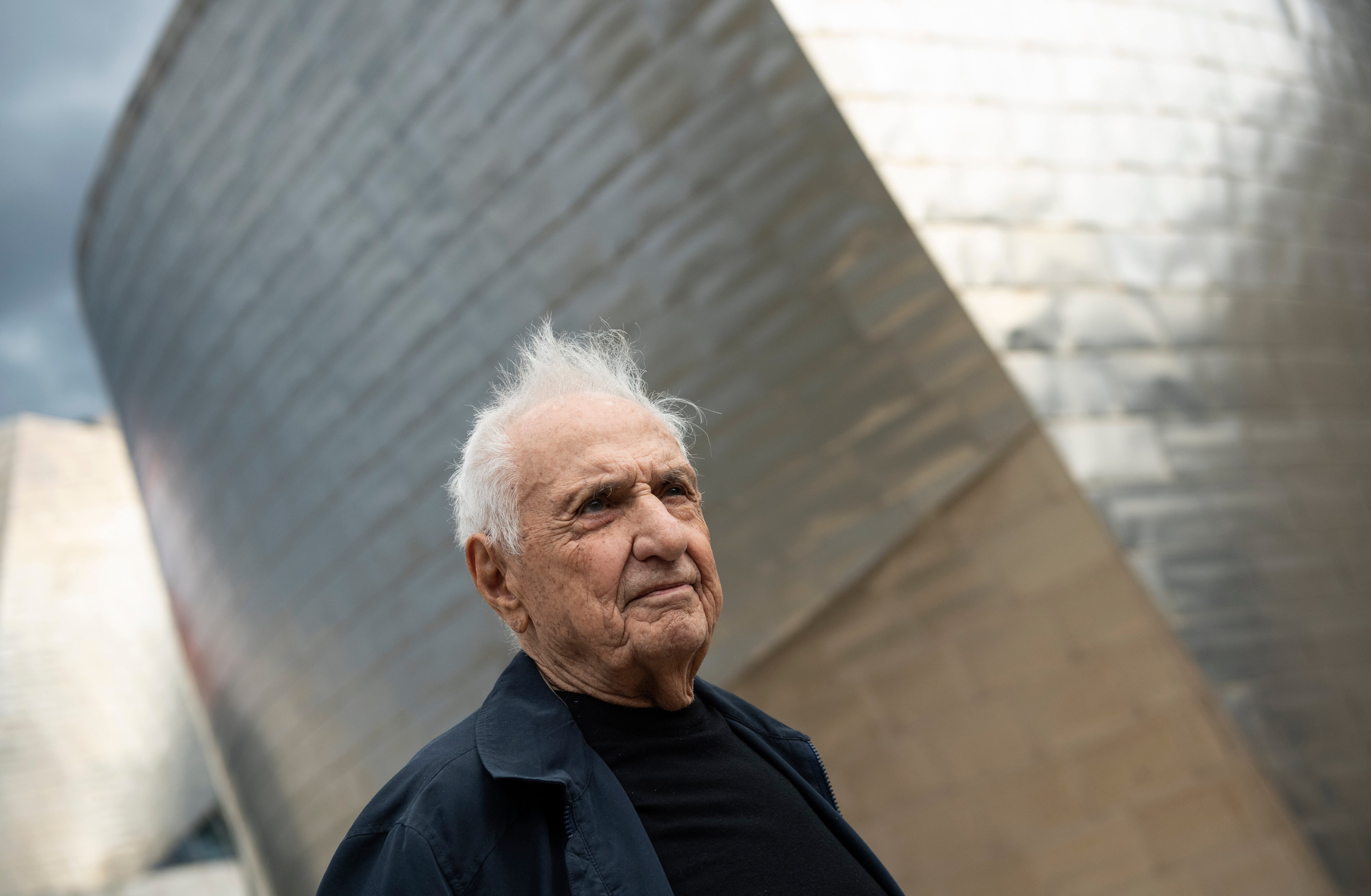 Frank Gehry in front of Bilbao’s Guggenheim Museum