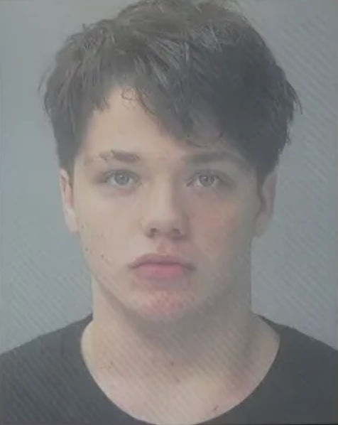 Gabriel Williams, 16, acusado de roubar a arma de sua mãe e atirar em Danica Troy