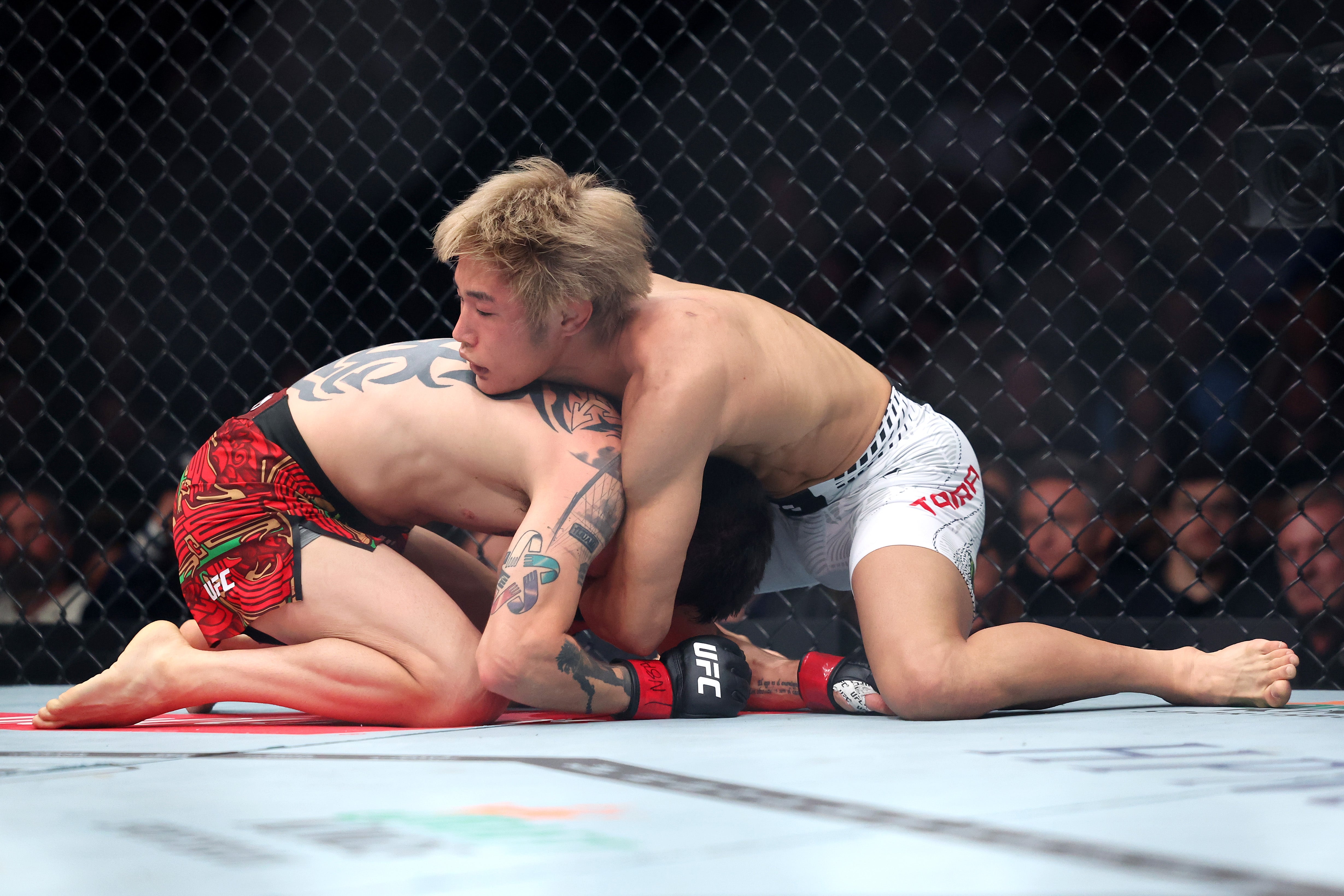 Tatsuro Taira beat ex-champion Brandon Moreno via TKO