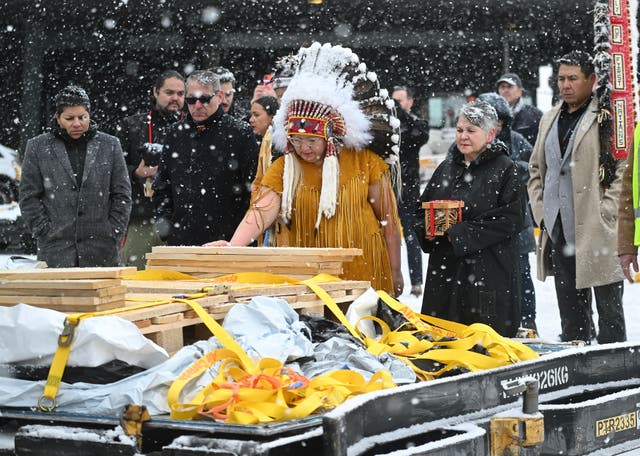 <p>Assembly of First Nations National Chief Cindy Woodhouse Nepinak welcomes the indigenous and cultural artifacts at Trudeau Airport</p>