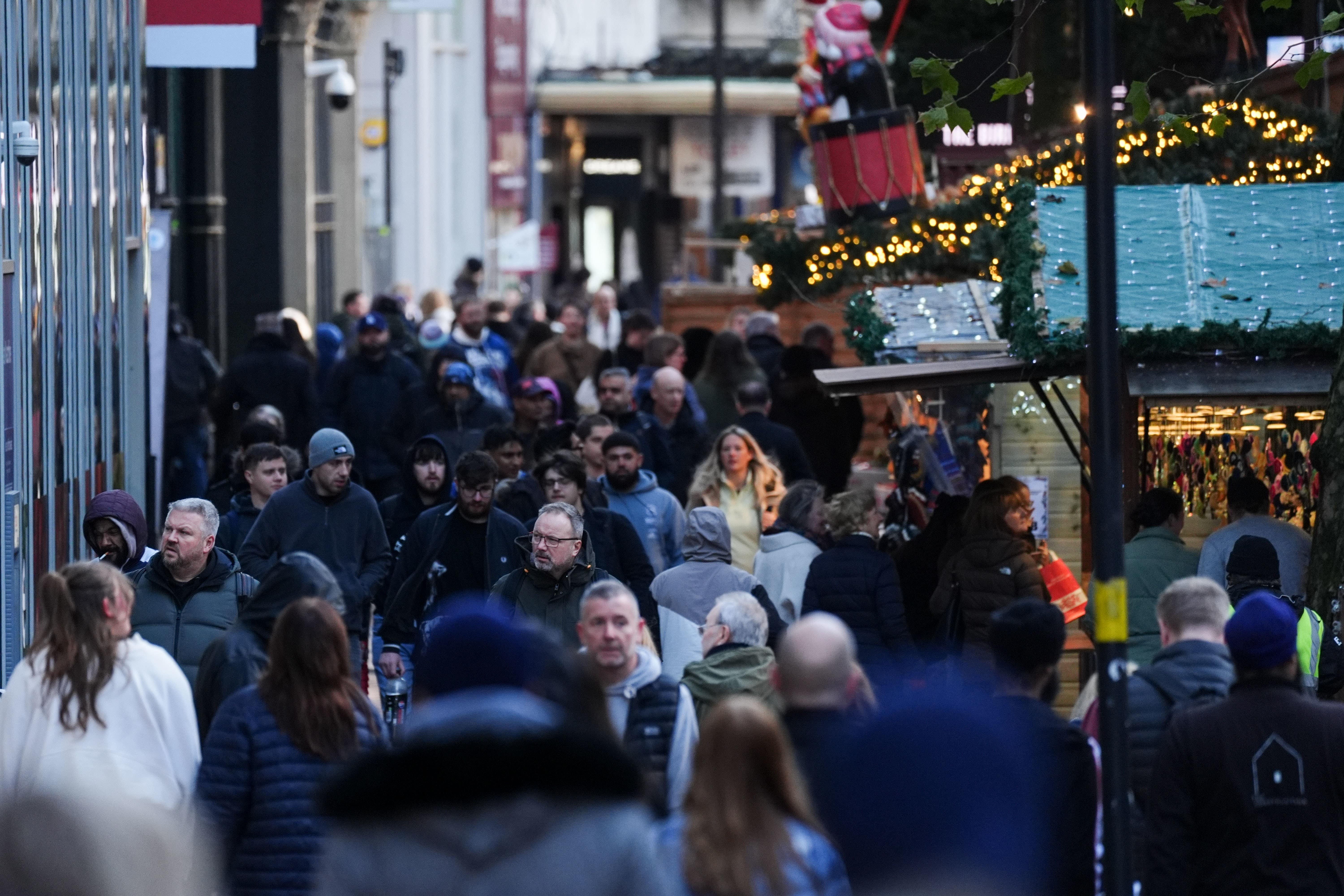 Brits are set to spend £3.43bn across the pre-Christmas weekend