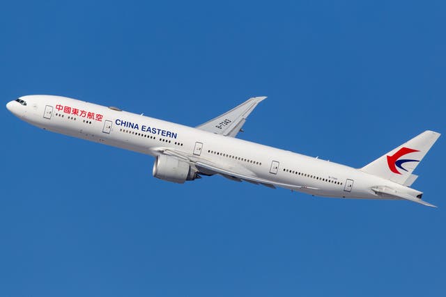 <p>A China Eastern Airlines Boeing 777 takes flight</p>